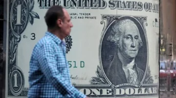 تطورات سعر الدولار مقابل الجنيه في البنوك والسوق الموازية خلال تعاملات السبت